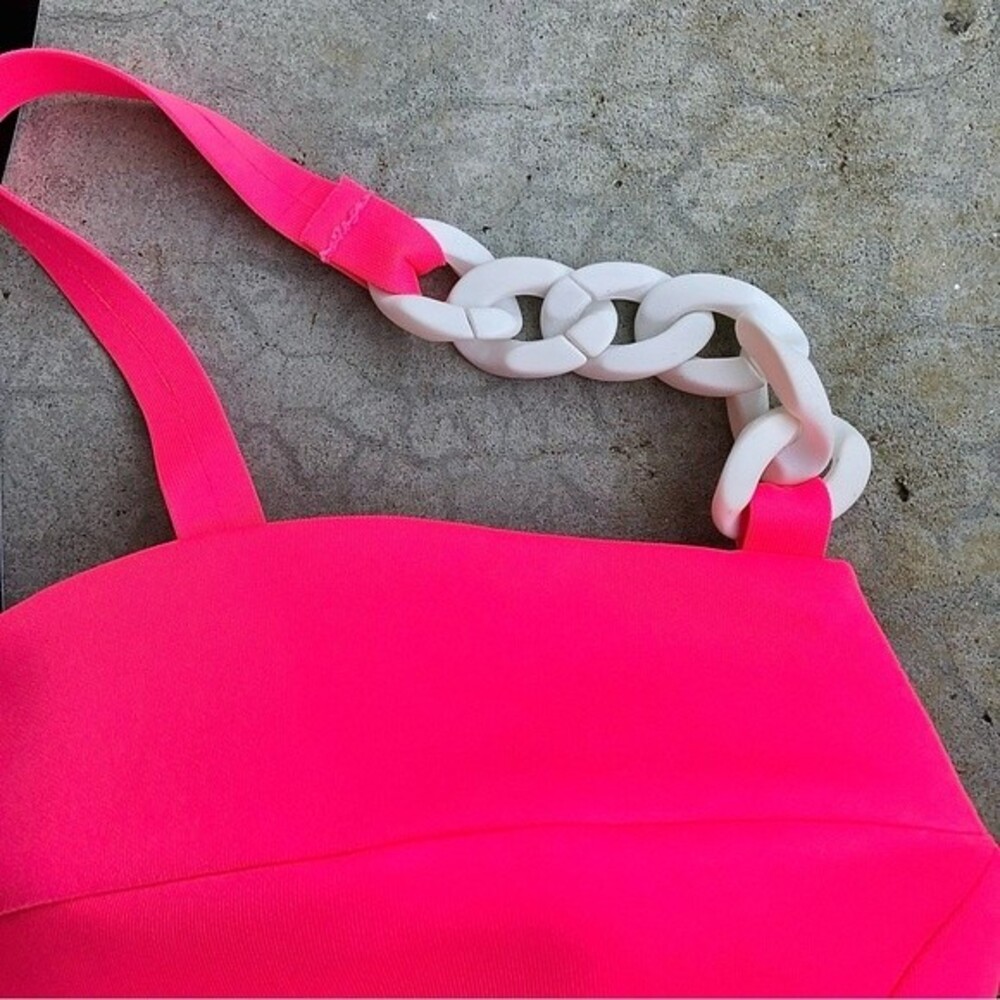 NWT L'Momo Bustier Top Chain Straps Barbie Pink White Crop 6 - Picture 3 of 5